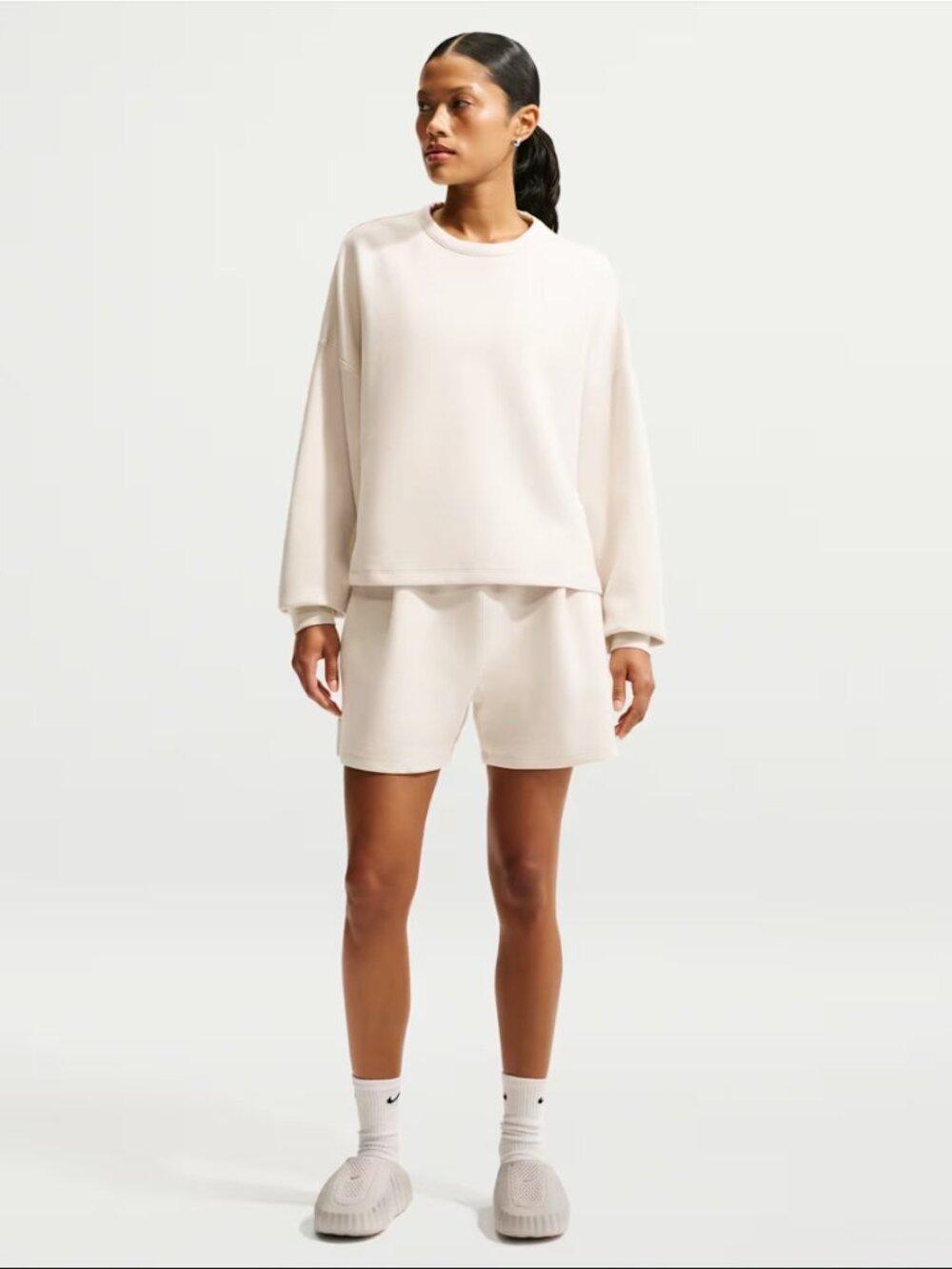 NEW Nike 24.7 ImpossiblySoft Oversized Top - Nike Run Roadrunner Graphic - Picture 11 of 12